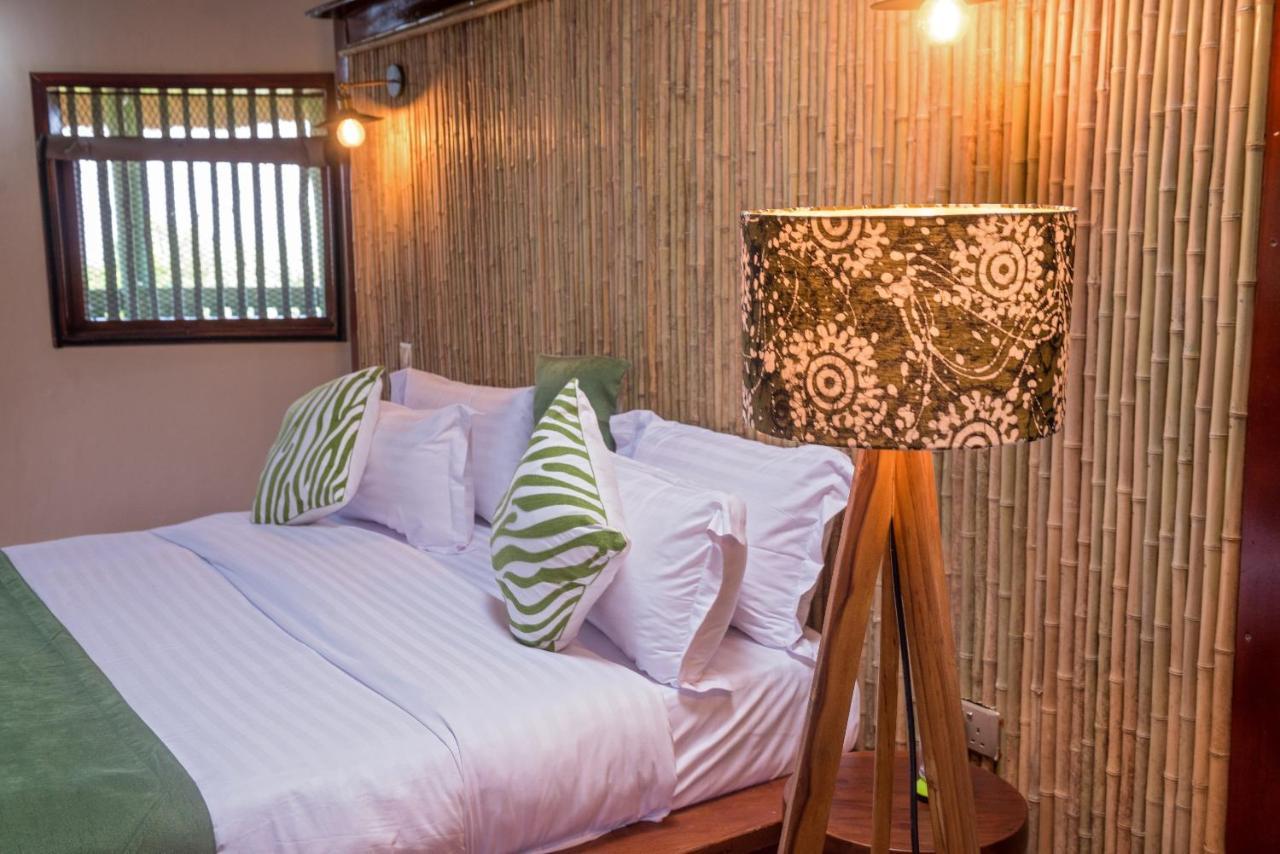 Tilenga Safari Lodge Arua Exteriör bild