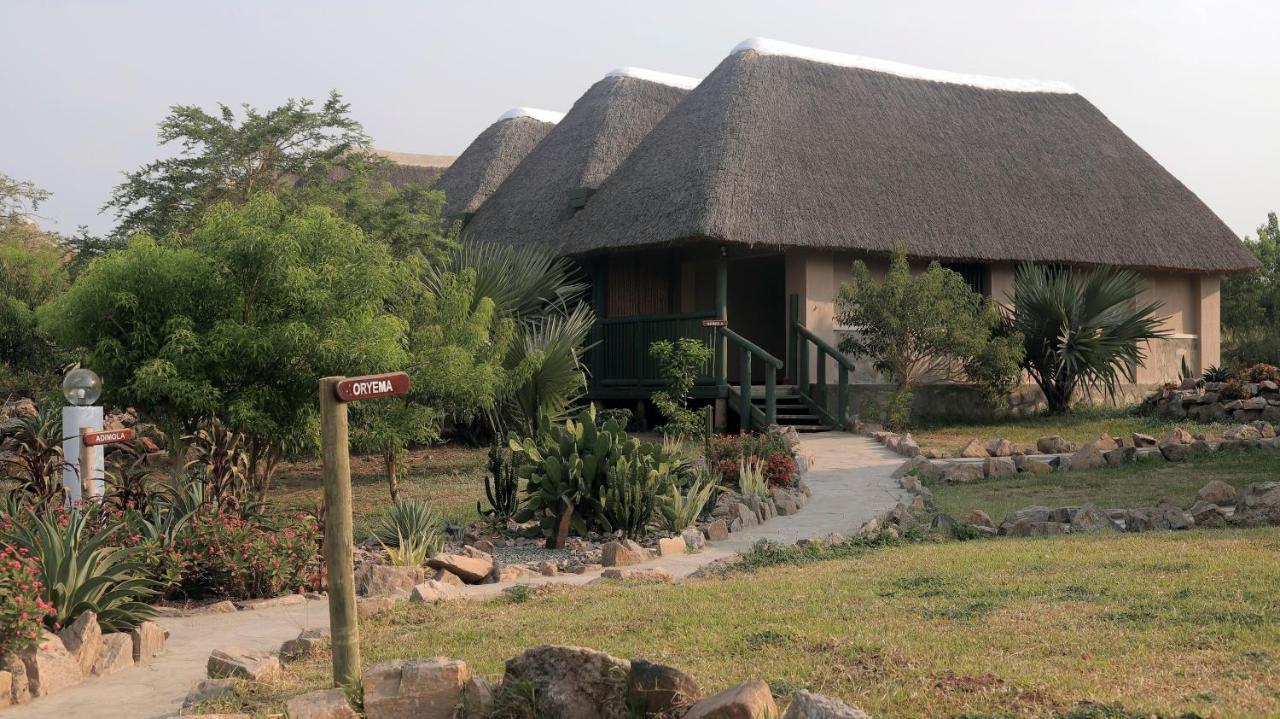 Tilenga Safari Lodge Arua Exteriör bild