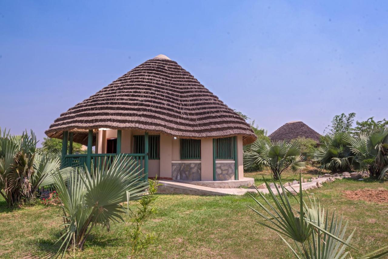 Tilenga Safari Lodge Arua Exteriör bild