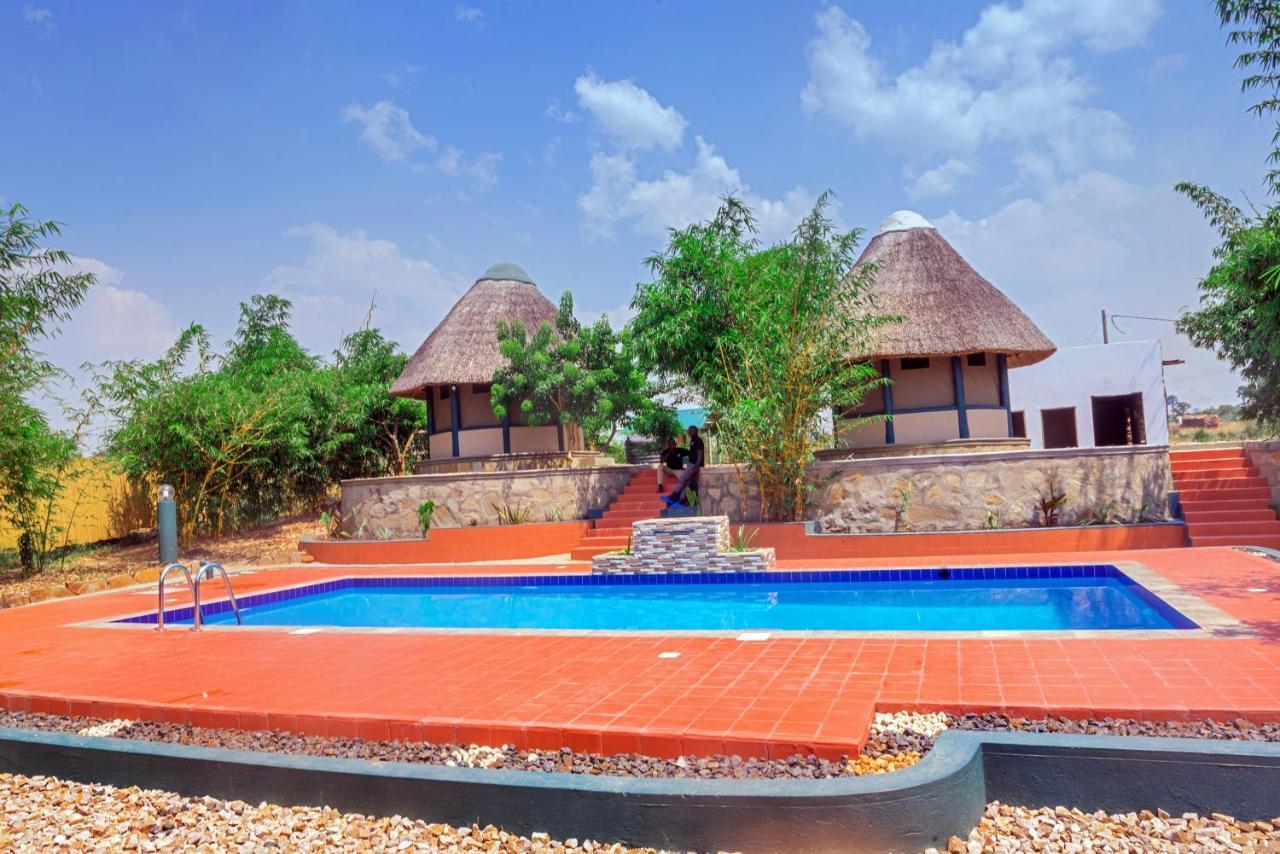 Tilenga Safari Lodge Arua Exteriör bild